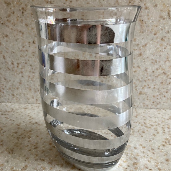 Stunning Oval Striped Glass Vase 8” Tall - Picture 3 of 7